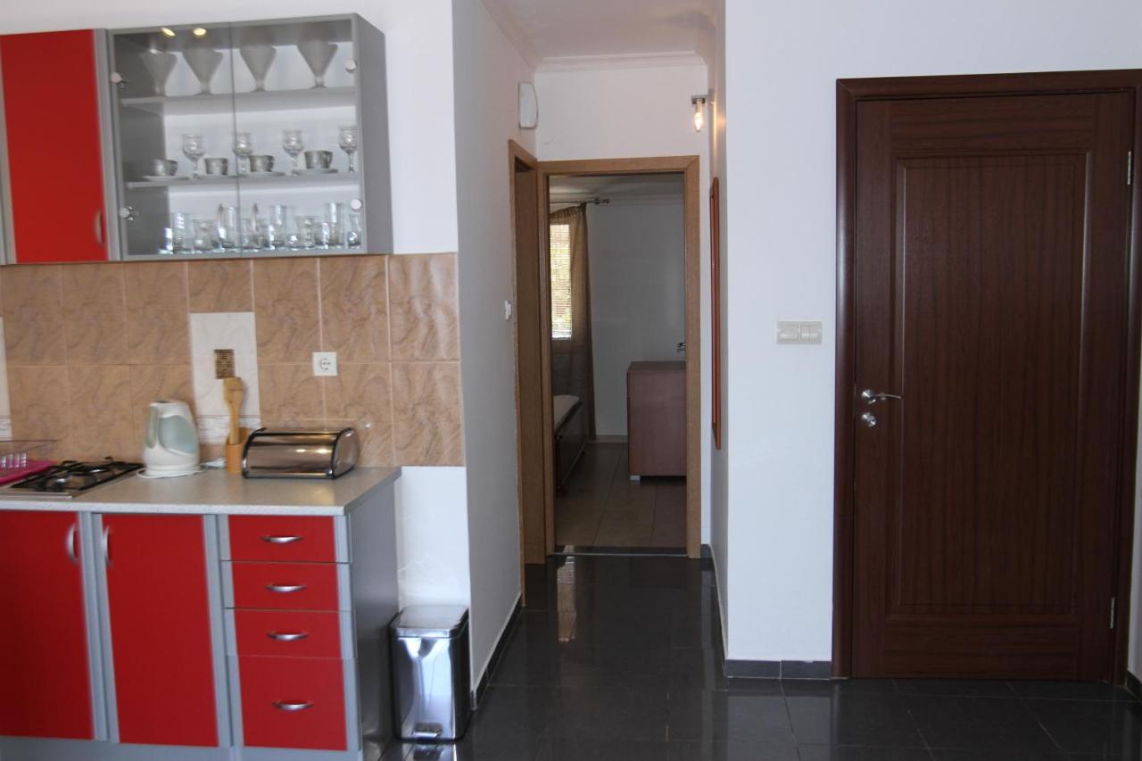 Apartments Muhar Sveti Stefan Exterior foto
