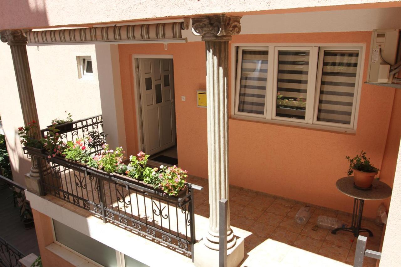 Apartments Muhar Sveti Stefan Exterior foto
