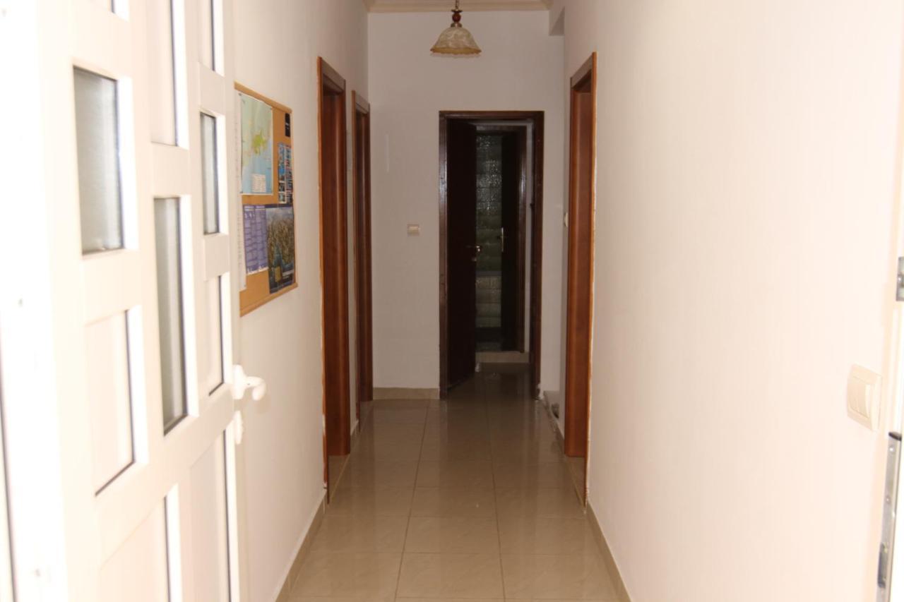 Apartments Muhar Sveti Stefan Exterior foto