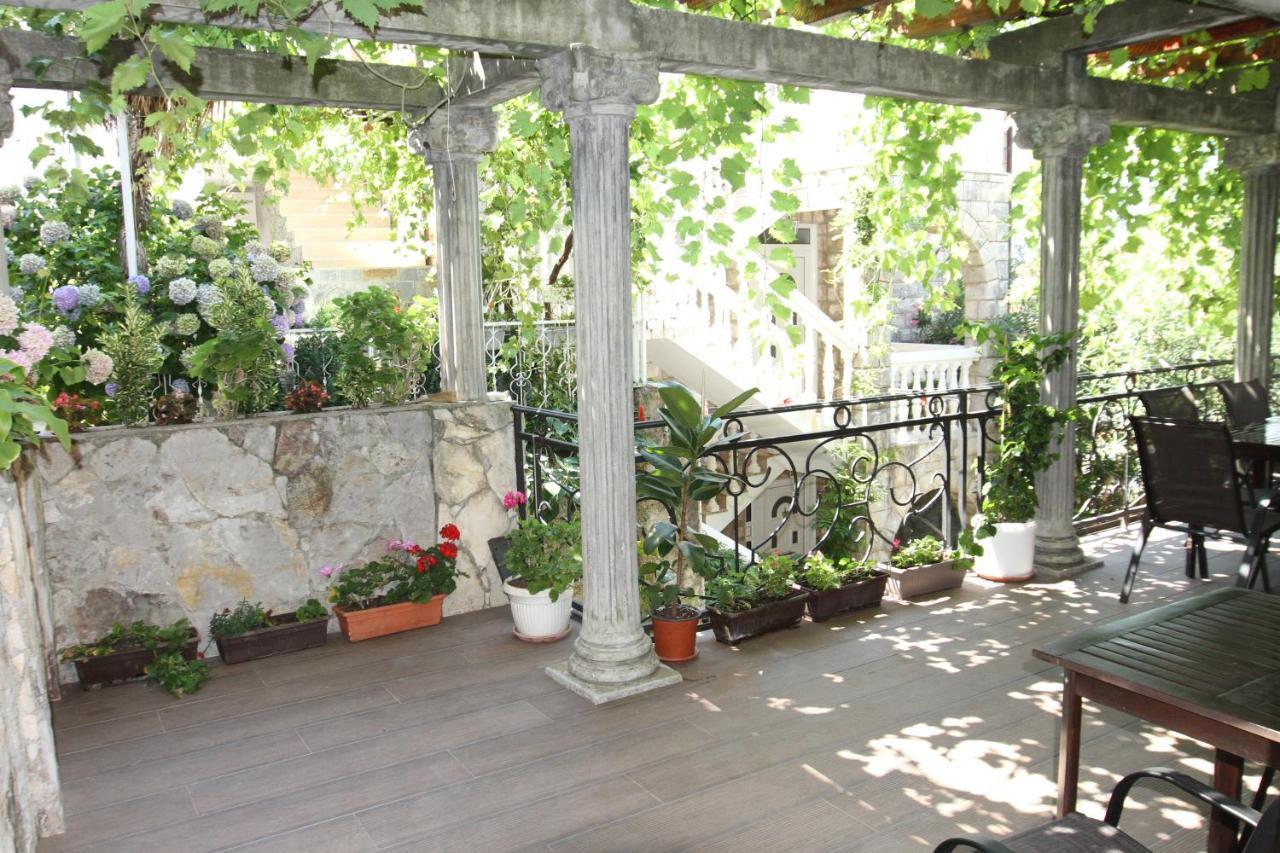 Apartments Muhar Sveti Stefan Exterior foto